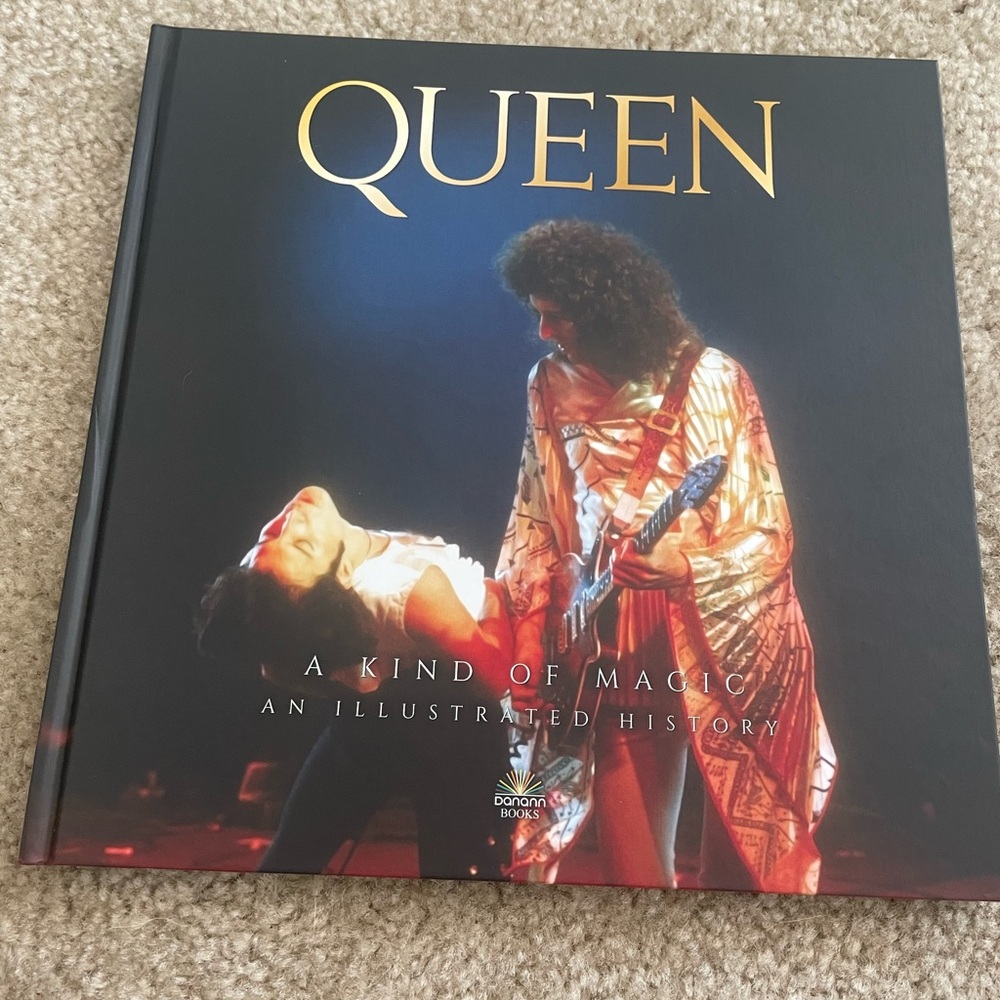 Queen 'A Kind of Magic' Illustrated History Book